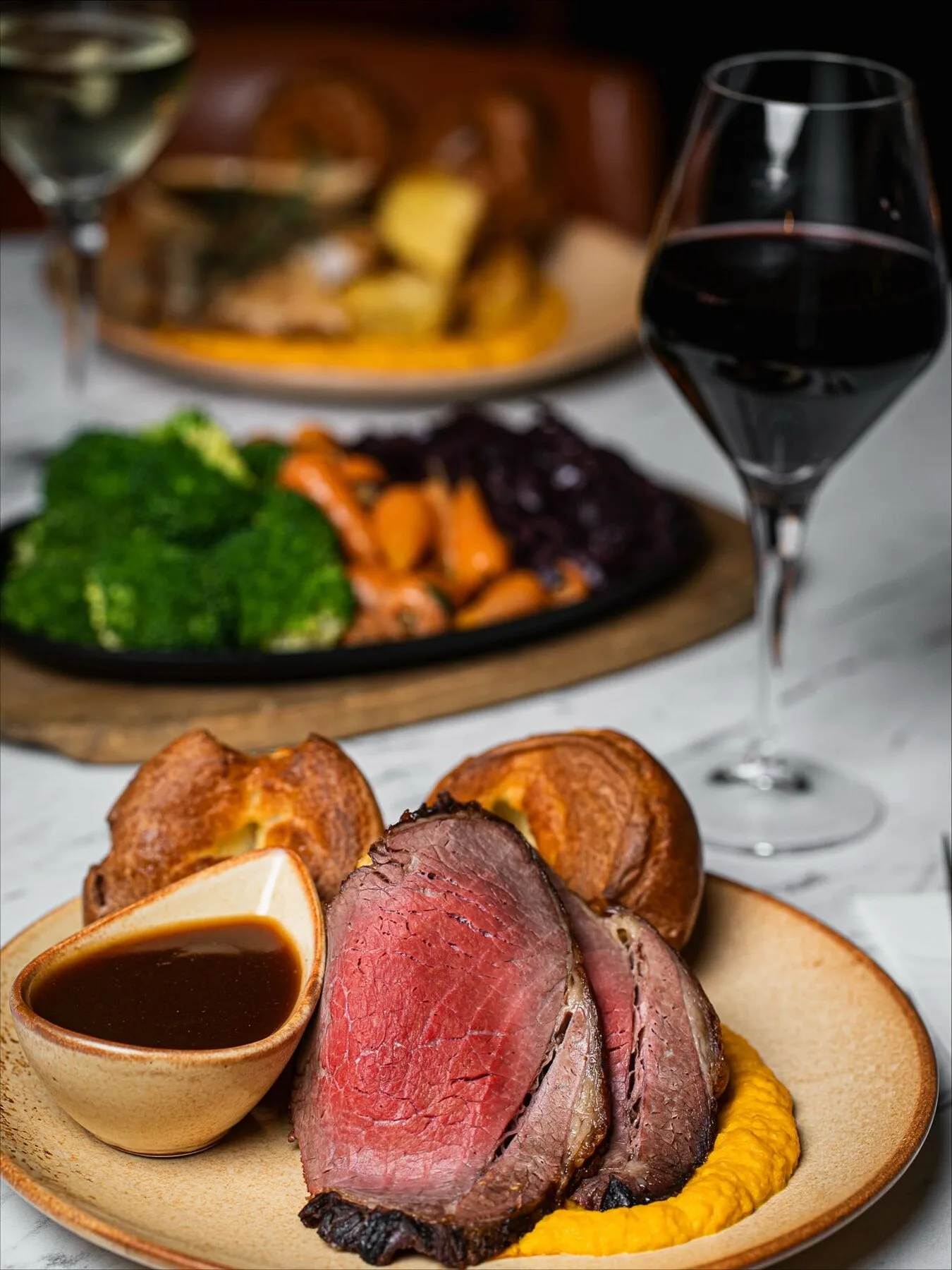 Roast beef, Yorkshire puddings, and gravy