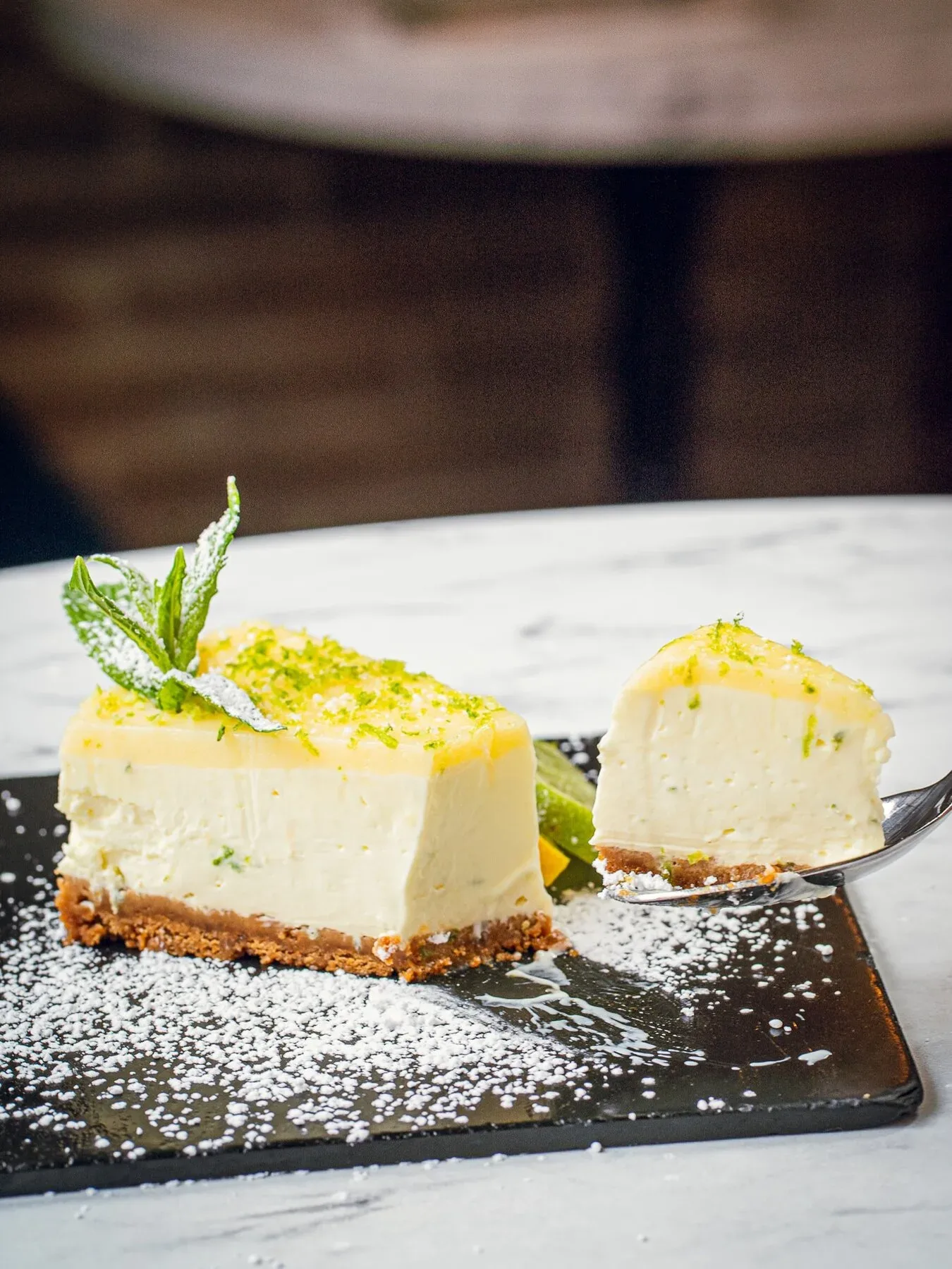 Citrus cheesecake with mint